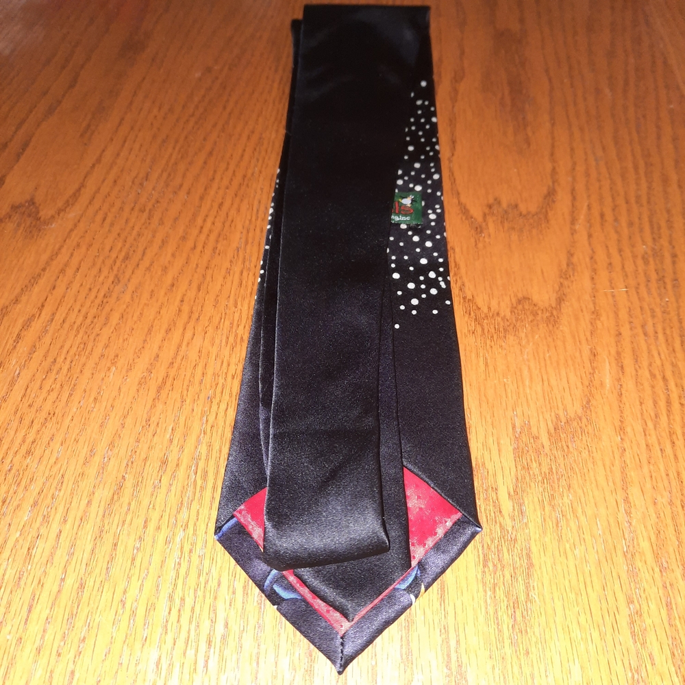 Polar Pals Rocking Santa Tie | Festive Christmas Holiday Men's Accessory - Picture 3 of 4